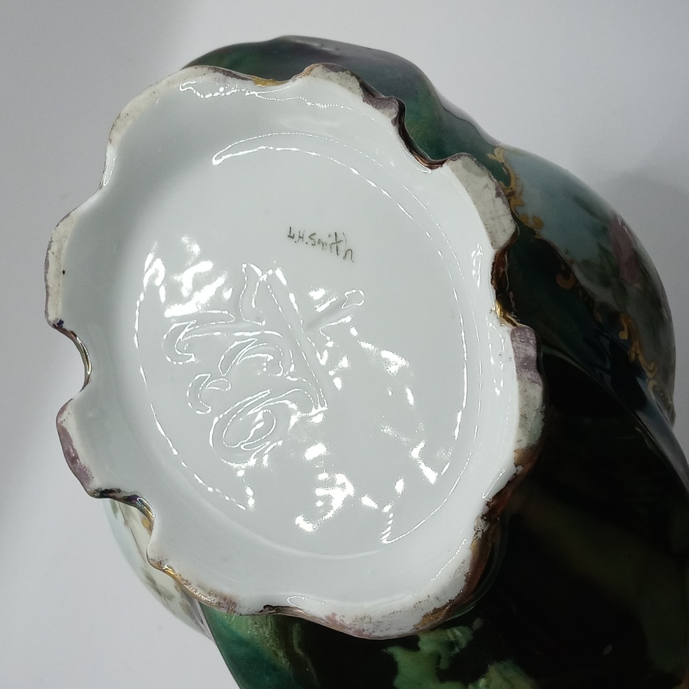 Gorgeous Antique Hand Painted and Signed Luster Ware and Roses Centerpiece Bowl - Picture 8 of 11